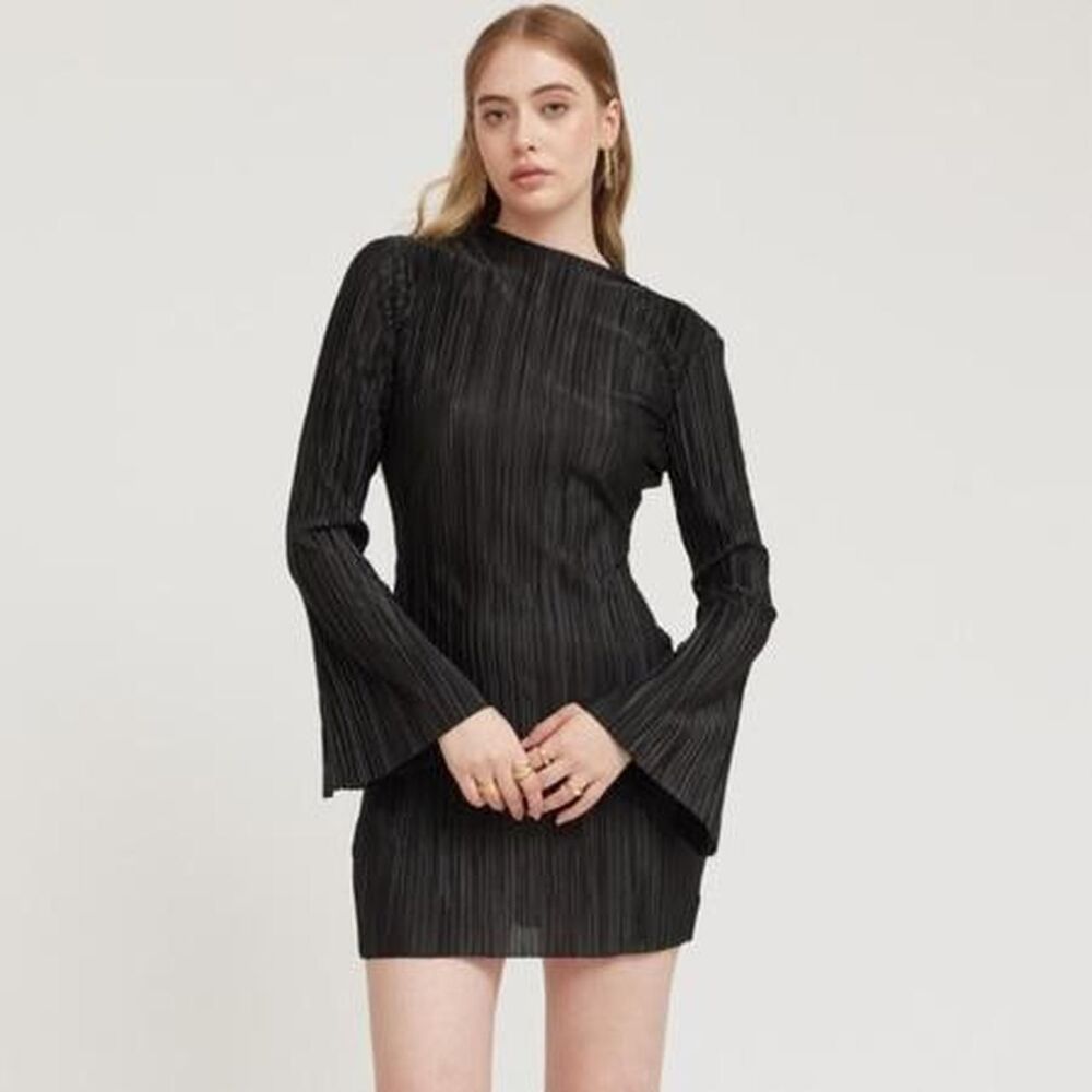 Tohja Chante Black Mini Dress Size 4 Flowy